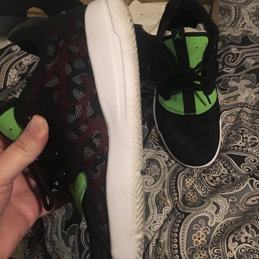 Jordan’s - Picture 3 of 4